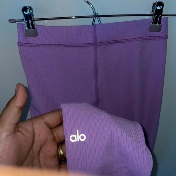 Alo Yoga Ribbed High-Waist 7/8 Blissful Legging - Picture 9 of 10